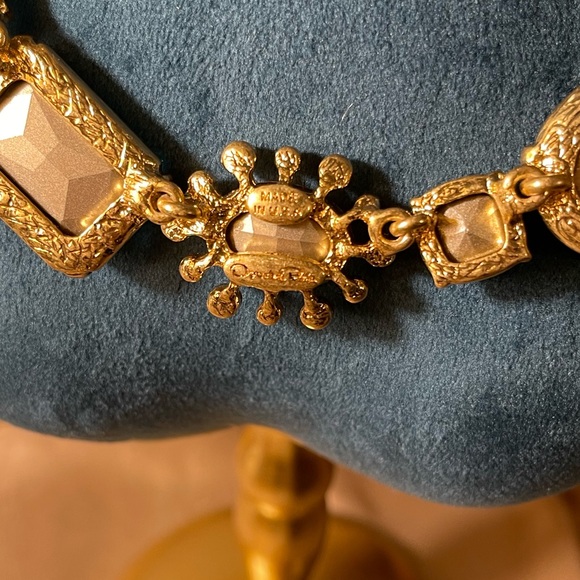 OSCAR DE LA RENTA
Bold Mixed-Jewel Necklace - Picture 5 of 6